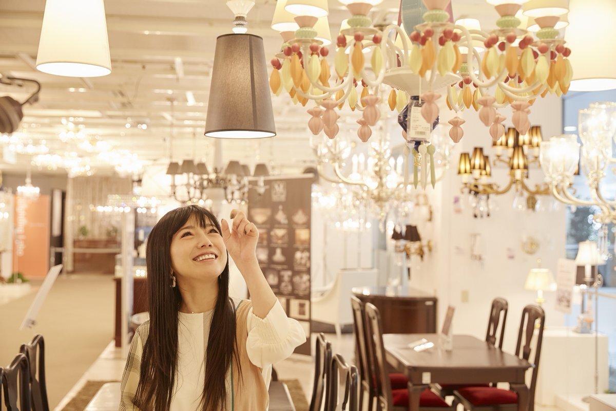 島谷ひとみの『LIFEinTERIOR』は“再生と浄化が叶う家具選び“ 配信スタート！
